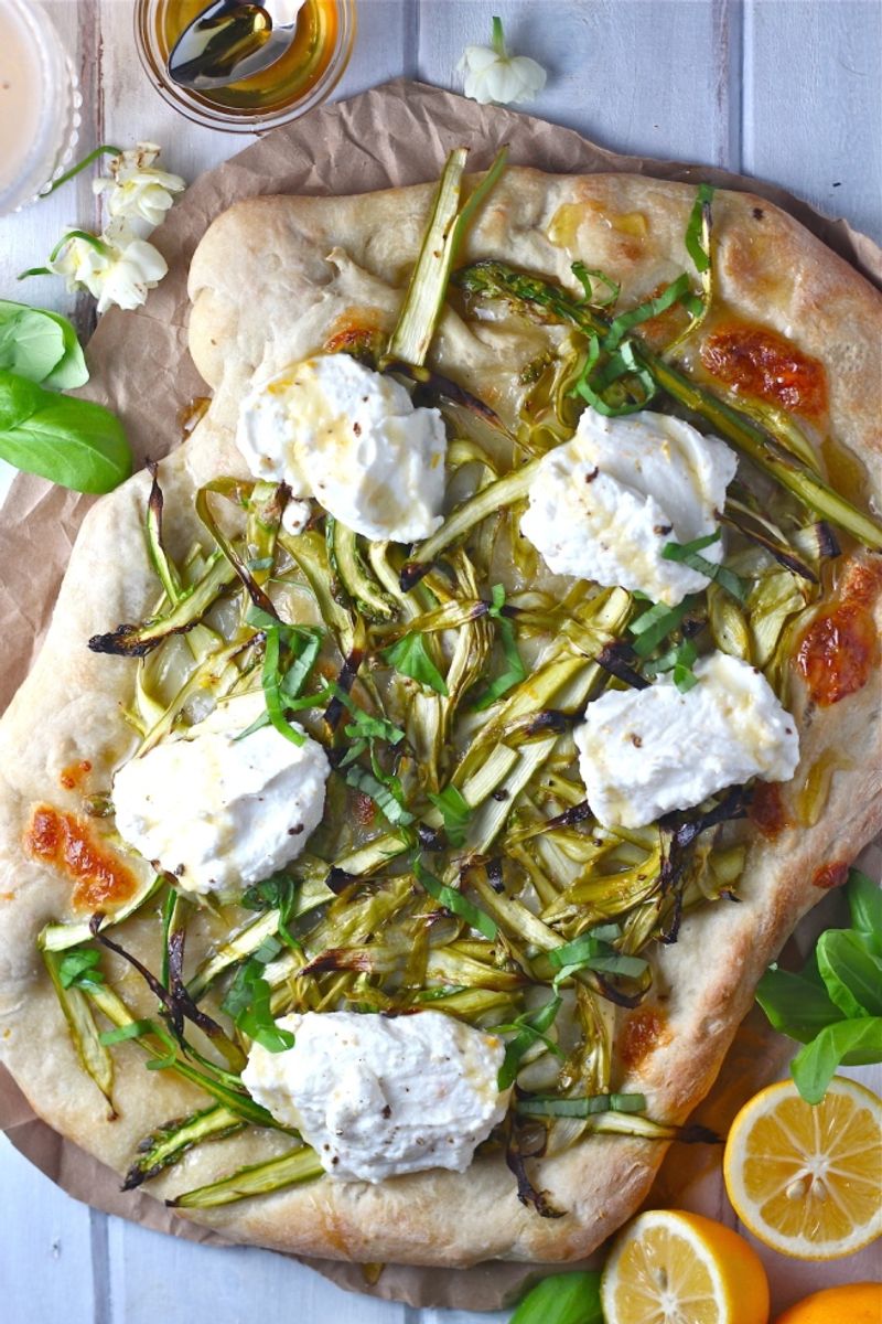 Asparagus And Ricotta Flatbread
