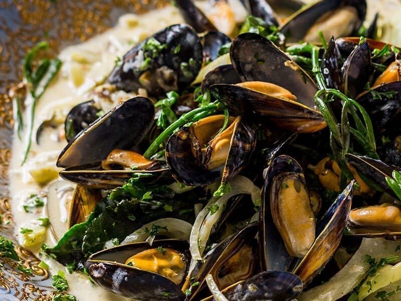 Seaweed-Baked Mussels