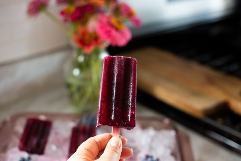 Frozen Grape Popsicles
