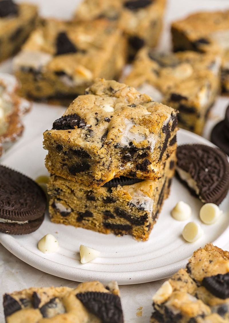 Cookies And Cream Chunk Bars