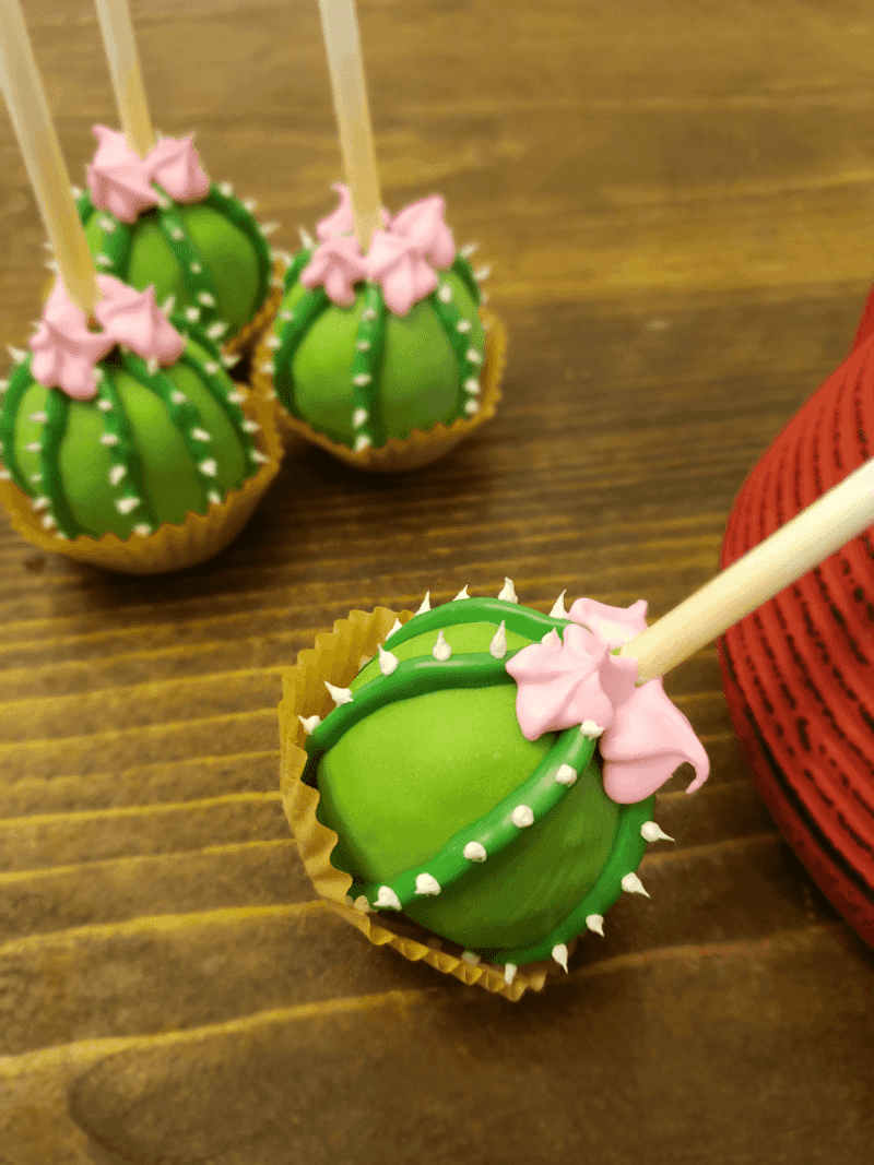 Cactus Cake Pops