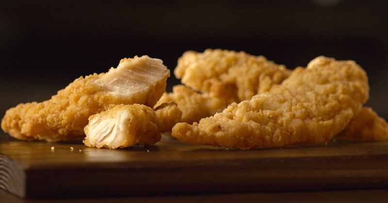 Buttermilk Crispy Tenders (4-Piece With Sauce)