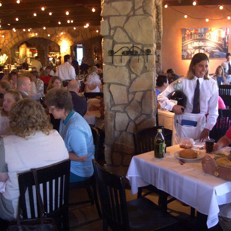 Romano's Macaroni Grill's Overpriced Underperformance