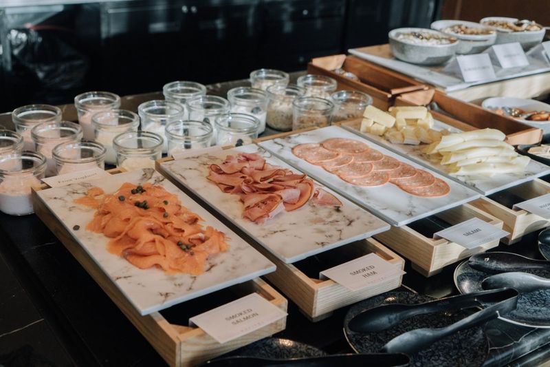 Room-Temperature Smoked Salmon