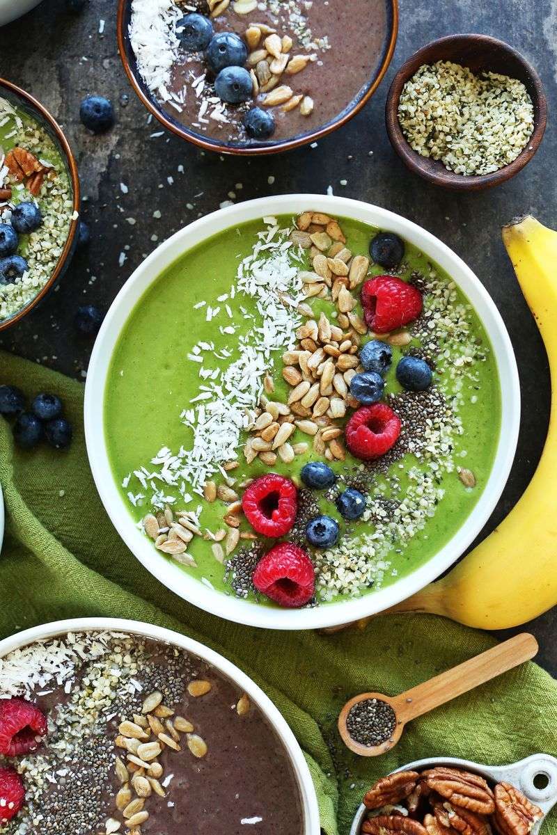 Berry Green Smoothie Bowl