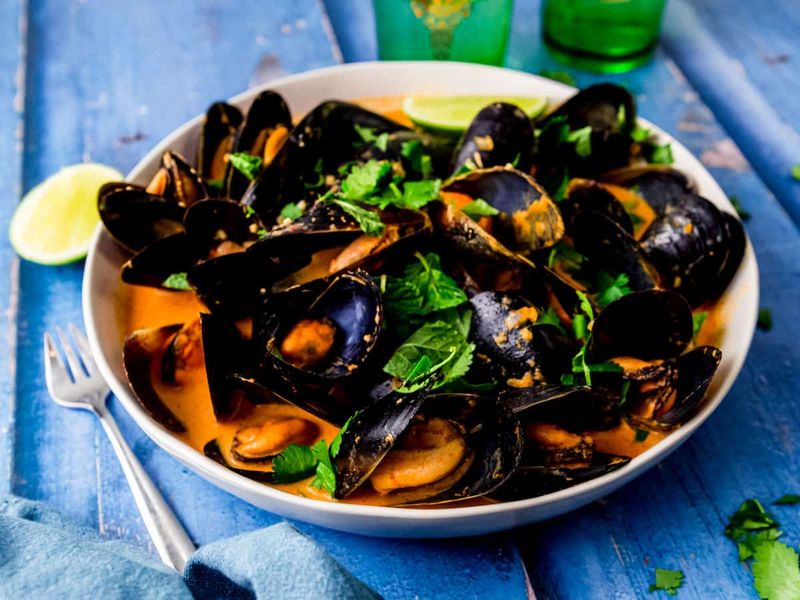 Coconut Curry Mussels