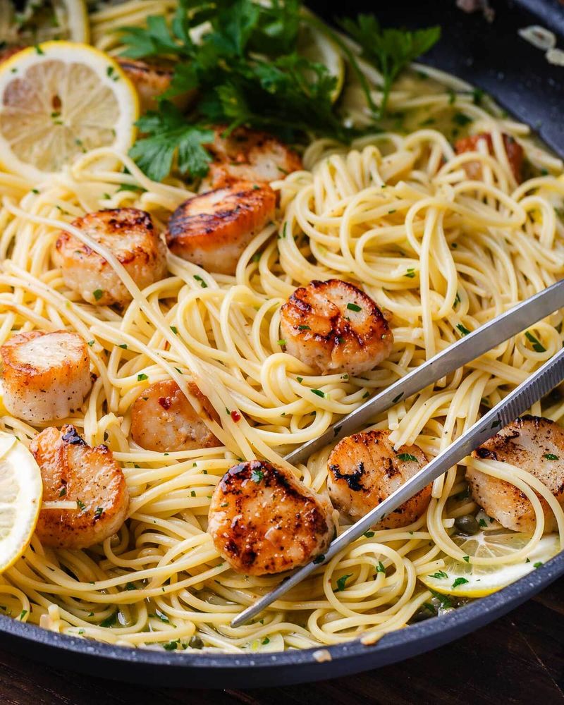 5-Ingredient Garlic Butter Scallop Pasta