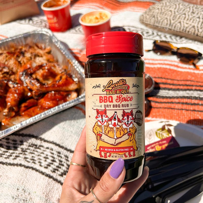 Lucille's Smokehouse Bar-B-Que: Vinegar Overload