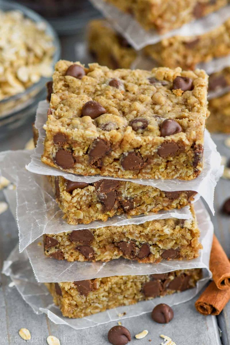 Oatmeal Chocolate Chip Bars