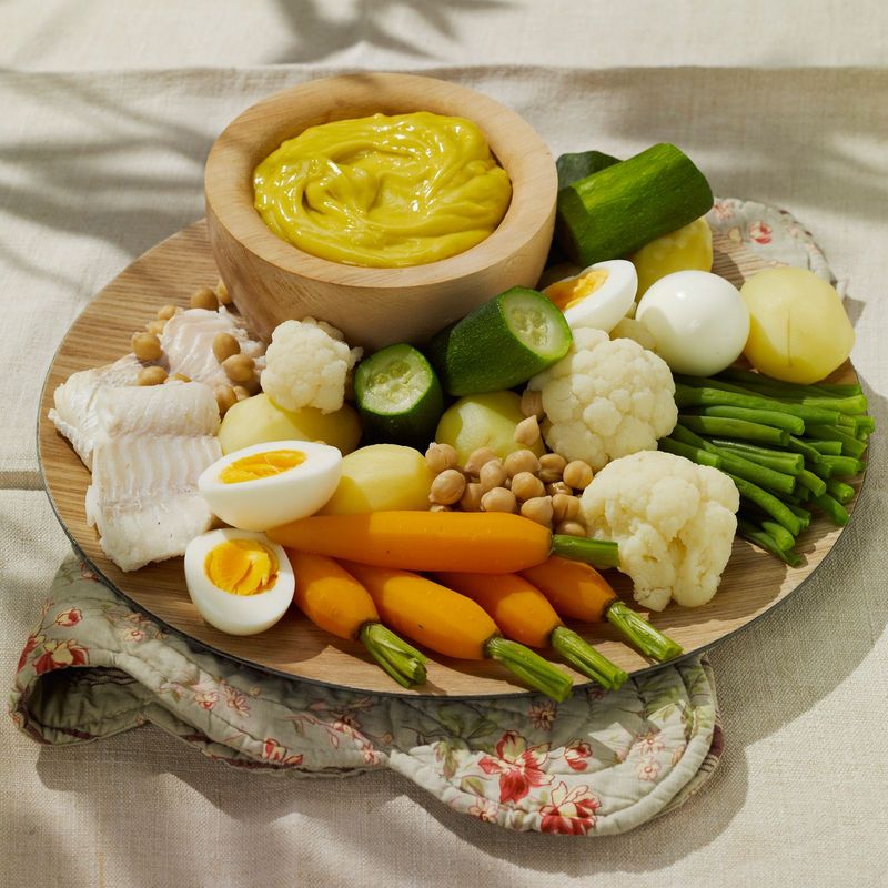 Aïoli Garni: Garlic Mayonnaise Feast