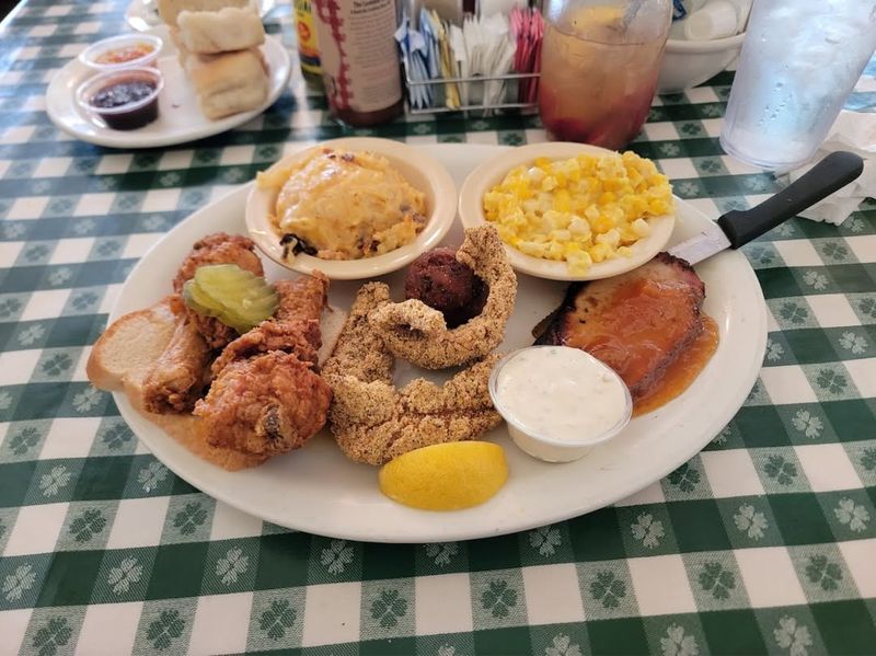 Tennessee: Loveless Cafe