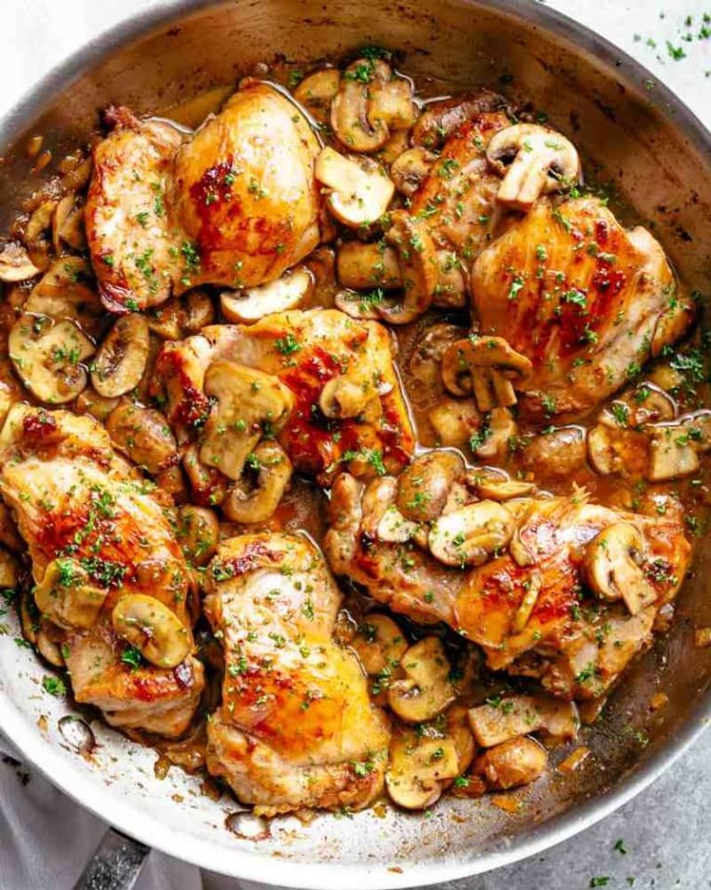 Garlic Mushroom Chicken Skillet
