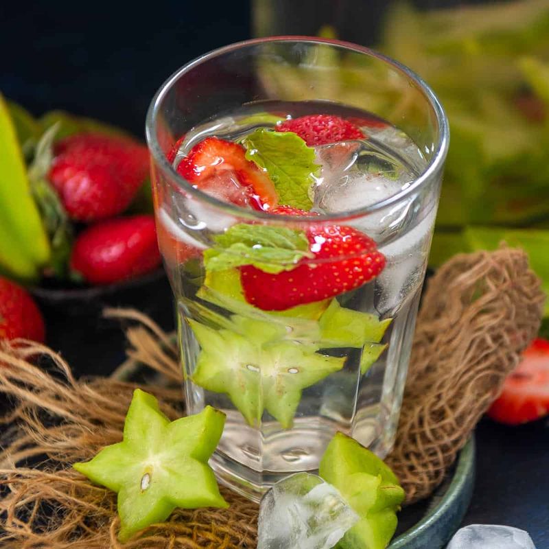 Star Fruit And Mint Infused Water