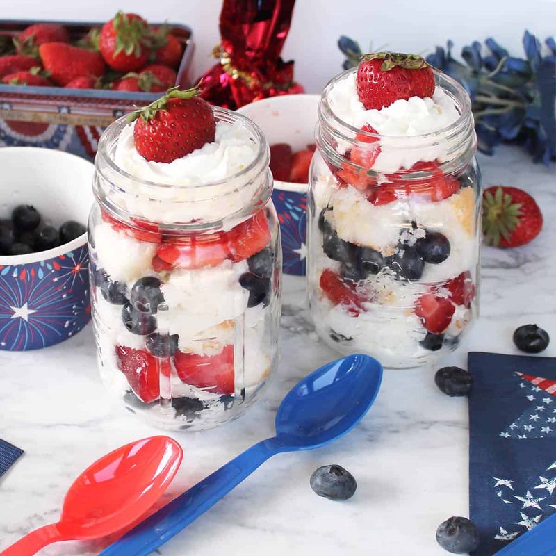 Mason Jar Berry Parfaits