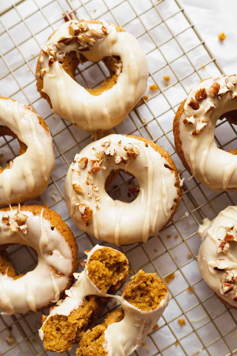Pumpkin Spice Baked Donuts