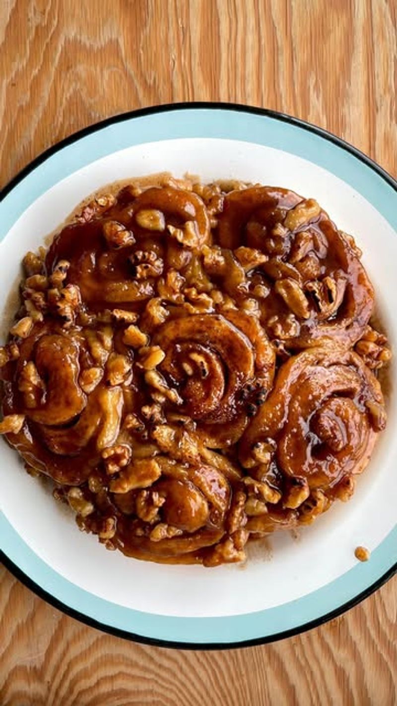 Sticky Desserts That Smear