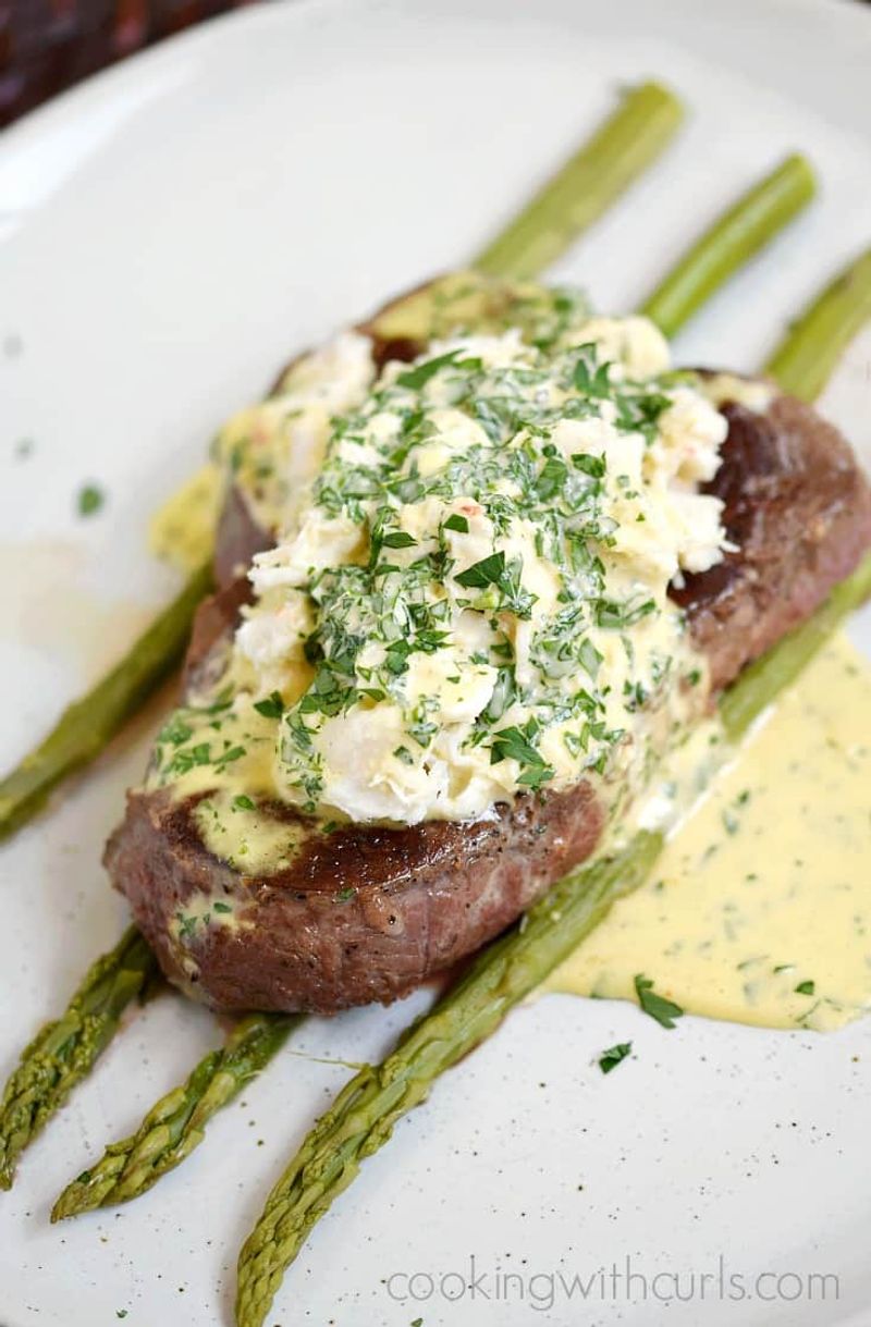 Steak Oscar With Crab and Béarnaise