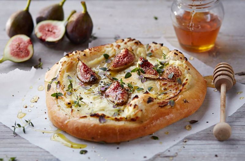 Fig And Ricotta White Pizza