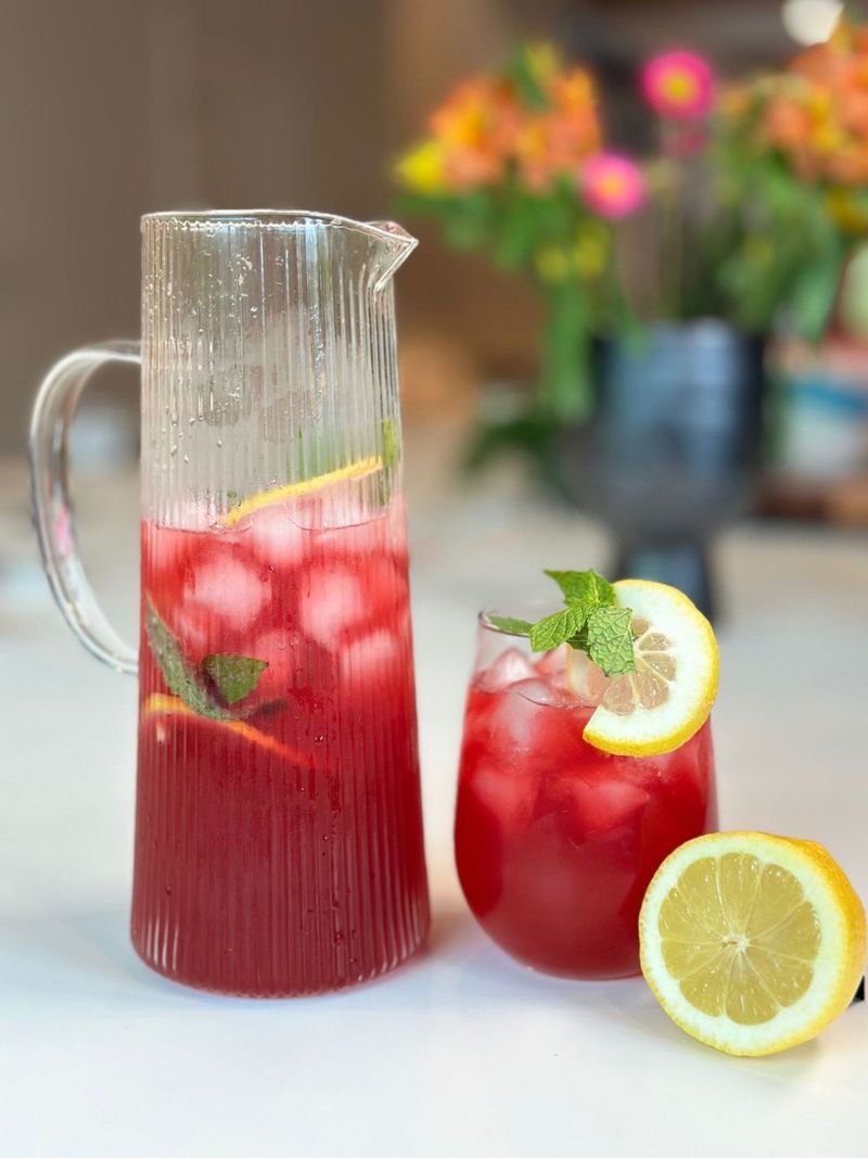Hibiscus Red Drink