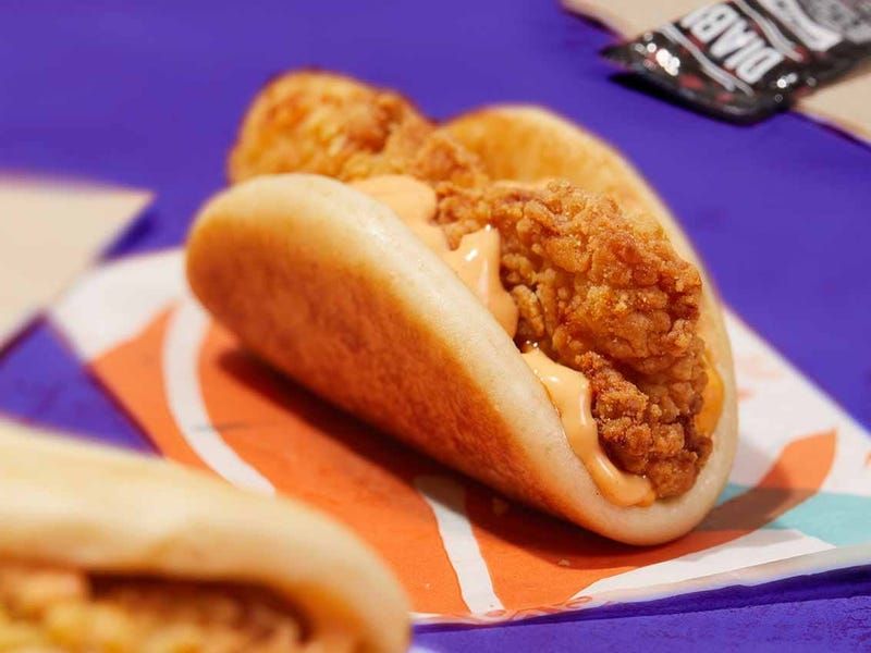  Taco Bell Crispy Chicken Sandwich