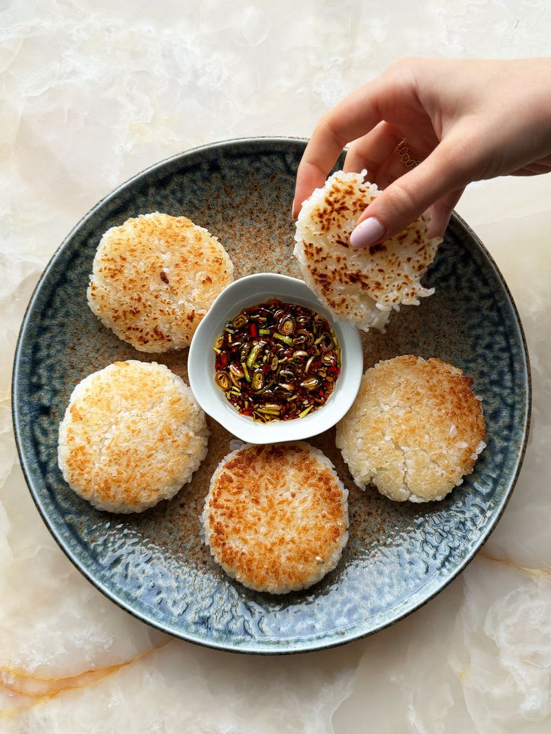 Crispy Rice Cakes With Soy Dipping Sauce
