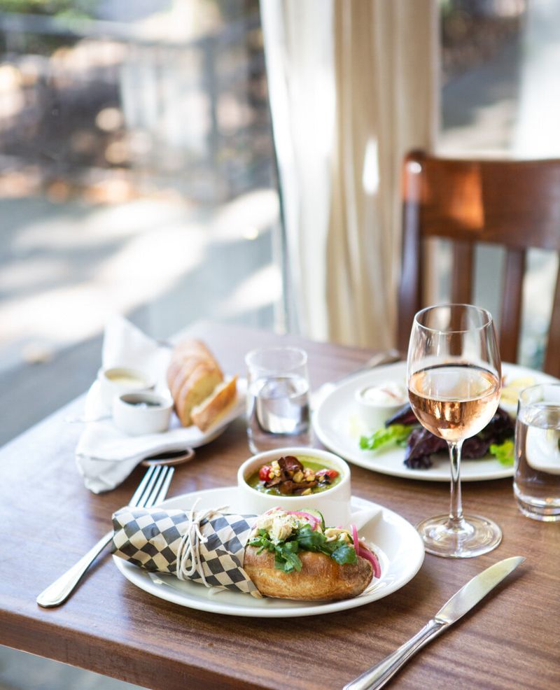 Tilikum Place Café