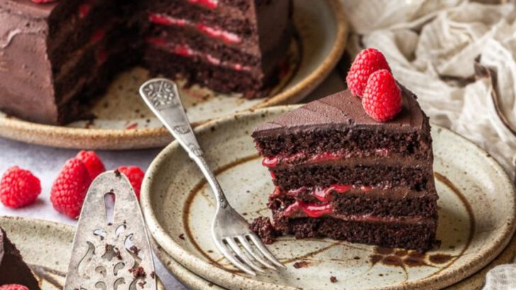 The Best Dairy-Free Cakes That Don’t Compromise On Flavor