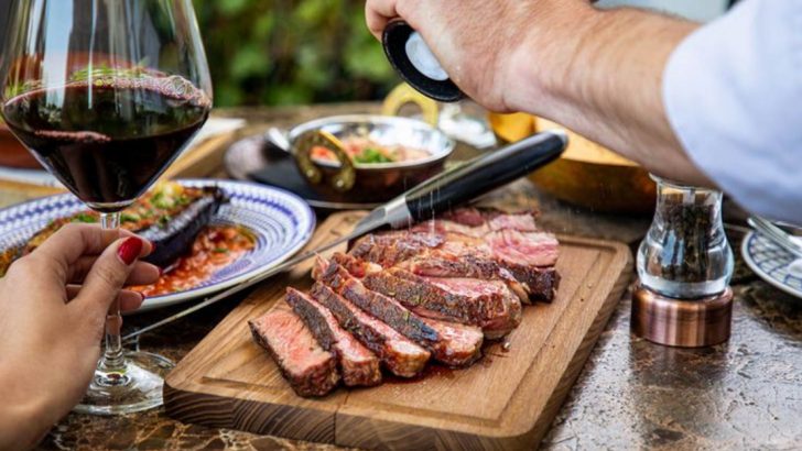 The Best Steakhouses In Chicago, According To Customers