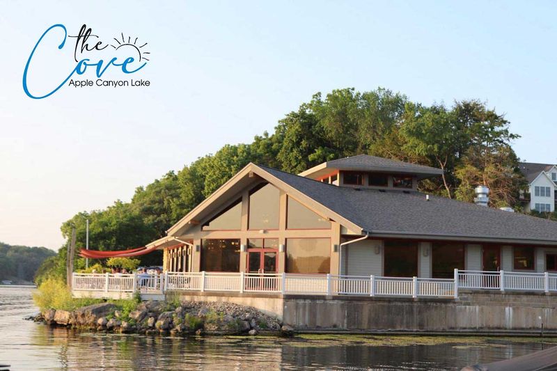 The Cove Restaurant – Waukegan, Illinois