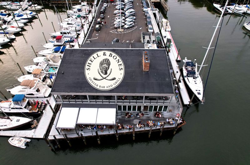 Shell & Bones Oyster Bar – New Haven, Connecticut