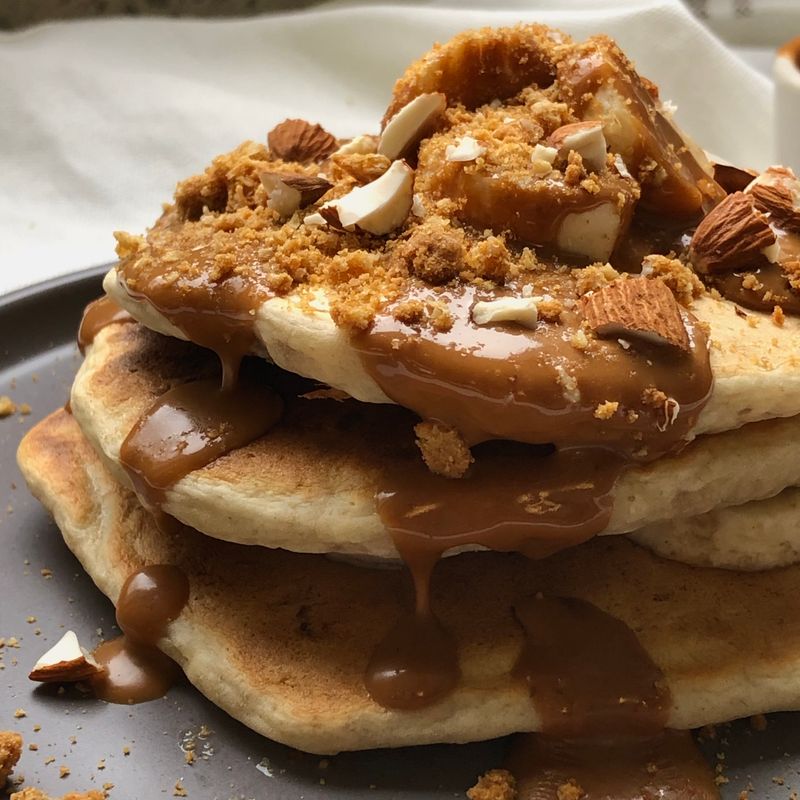 Fluffy Banana Pancakes With Maple-Tahini Drizzle