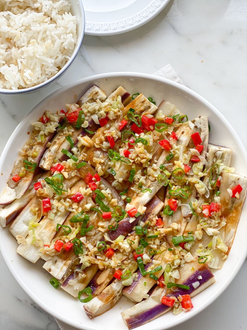 Steamed Eggplant With Garlic Sauce