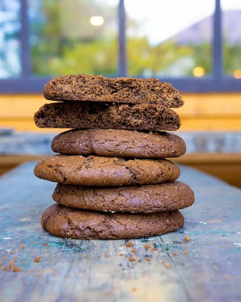 West Virginia – Appalachian Molasses Cookies