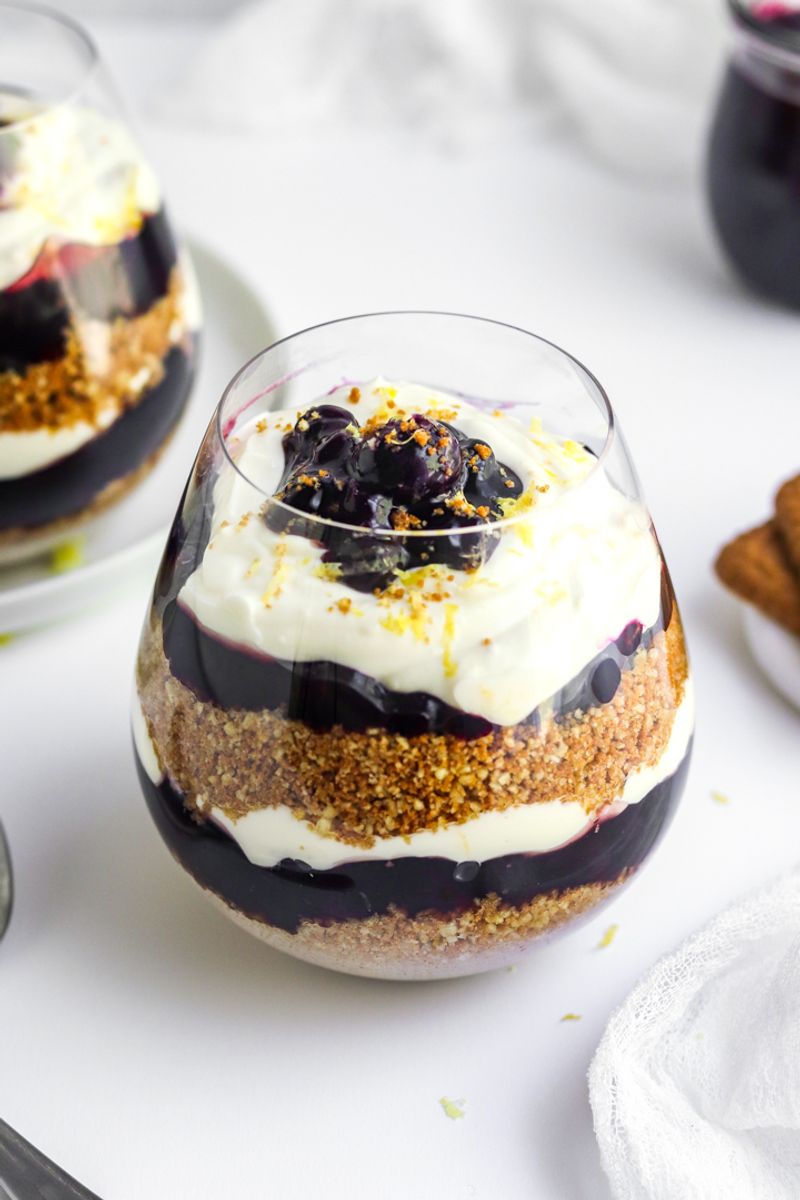 Blueberry Lemon Whipped Cream Parfaits