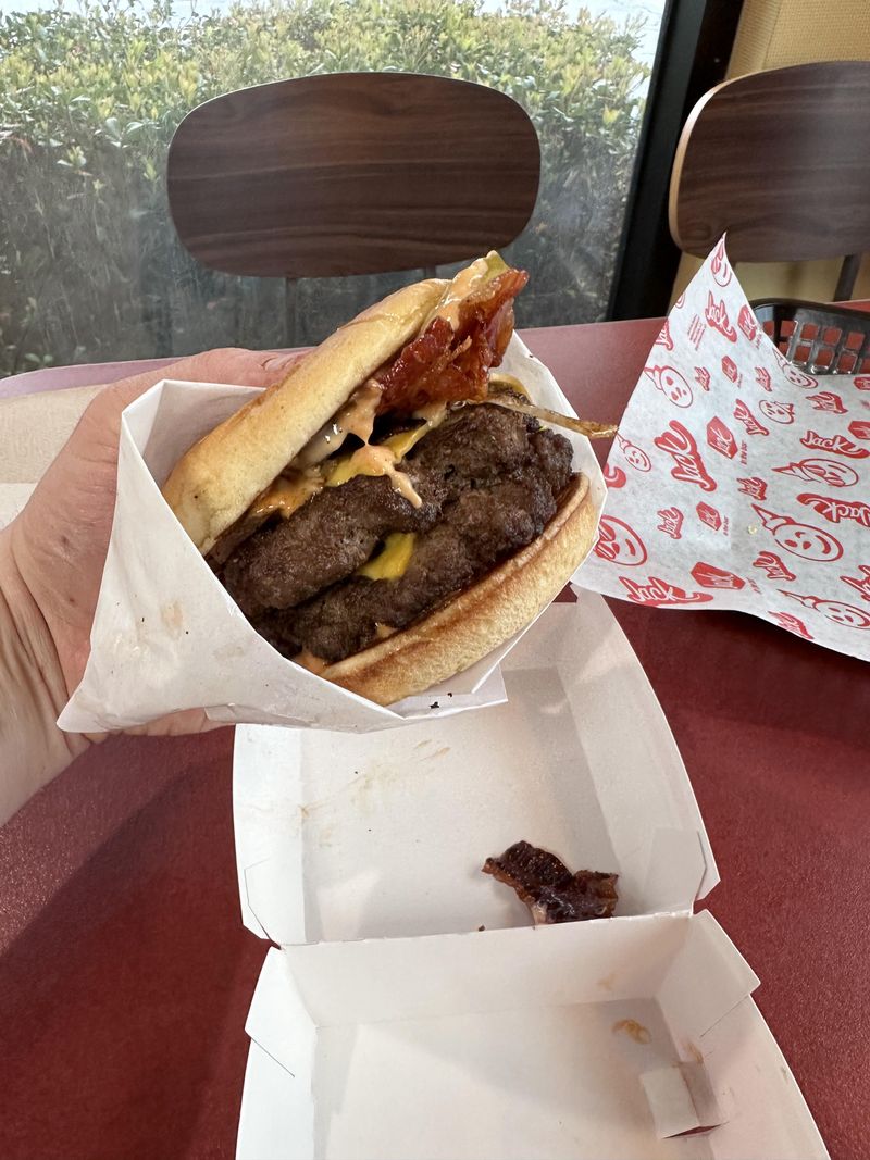 Jack In The Box's Bacon Ultimate Cheeseburger (Should Be Discontinued)