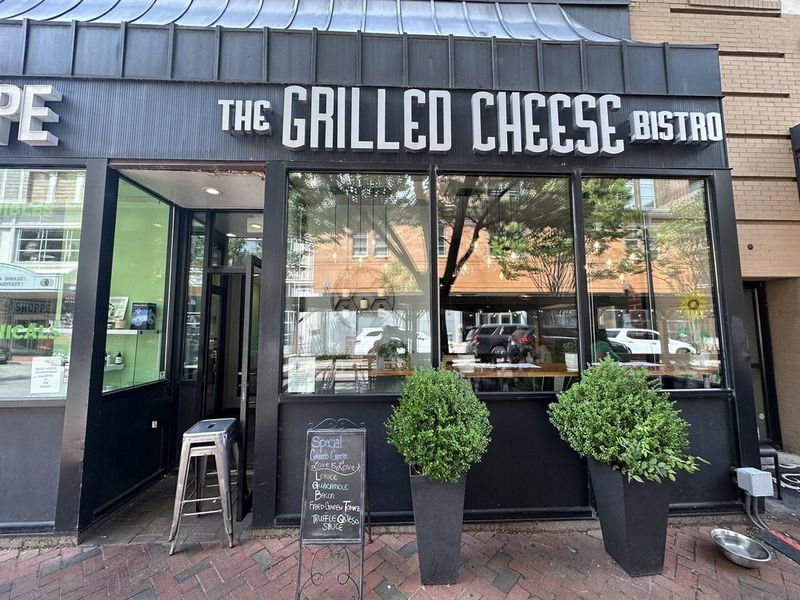 Virginia - The Grilled Cheese Bistro