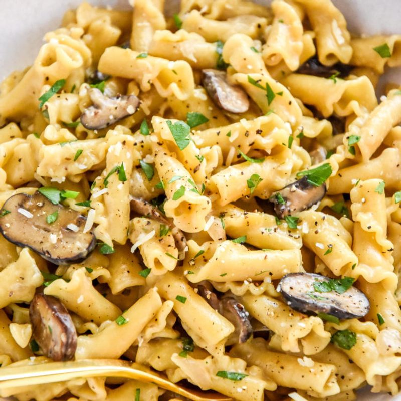 One-Pot Creamy Mushroom Pasta