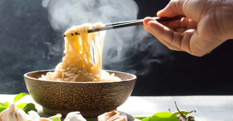 10 Instant Noodle Brands That Let Us Down (And 5 You Should Never Touch)