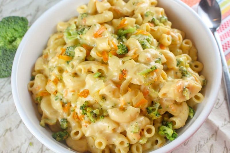 Broccoli Cheddar Mac & Cheese