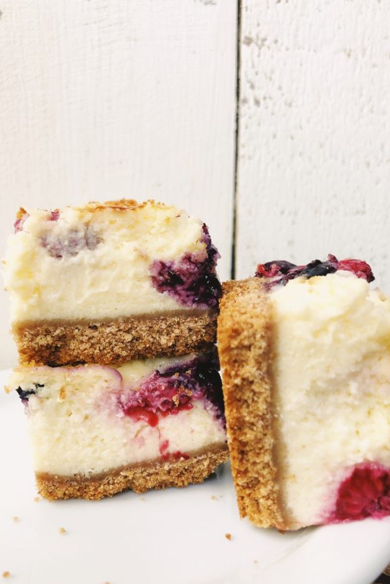Keto Berry Cheesecake Bars