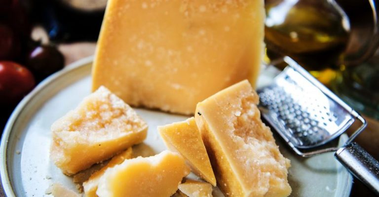 Cheeses that might be adequate for lactose-intolerant people