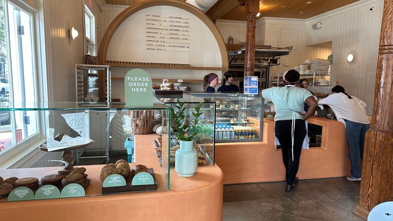 Ayu Bakehouse