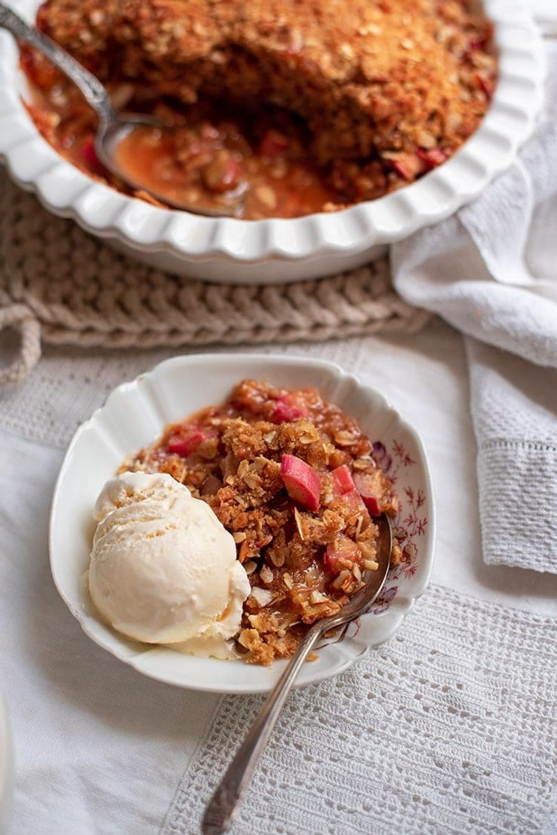 Rhubarb Crisp