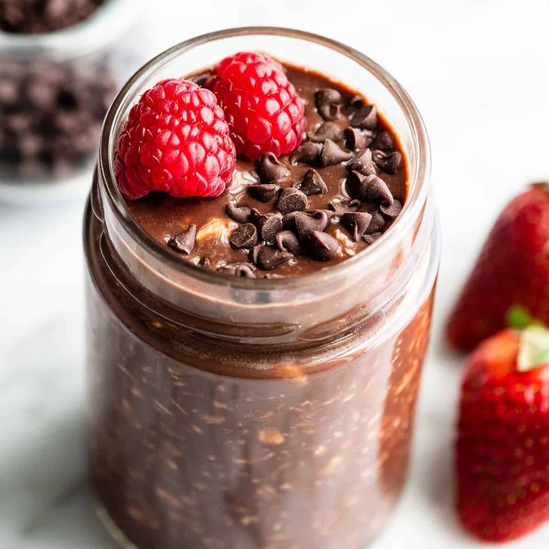 Chocolate Chia Overnight Oats