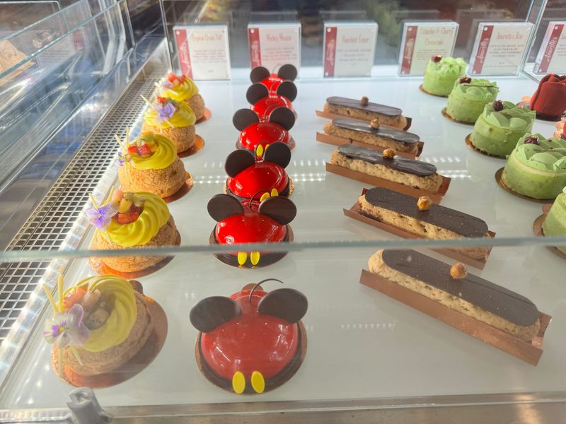 Amorette's Patisserie: Pastry Perfection