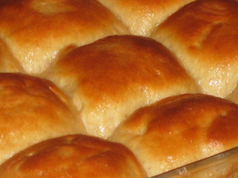Yeast Rolls With Honey Butter