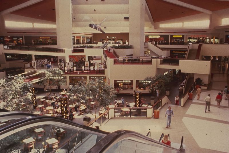 Restaurants In Shopping Malls