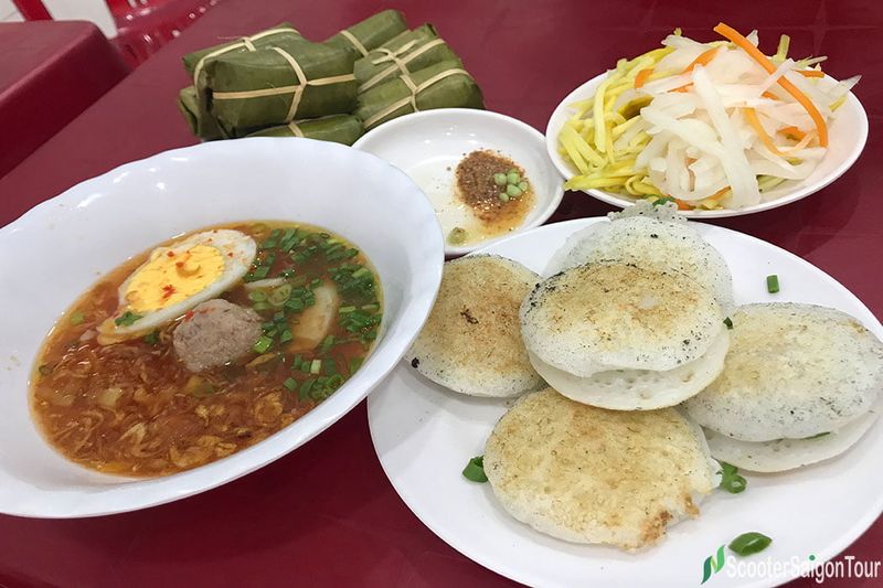 Bánh Căn - Miniature Rice Cakes