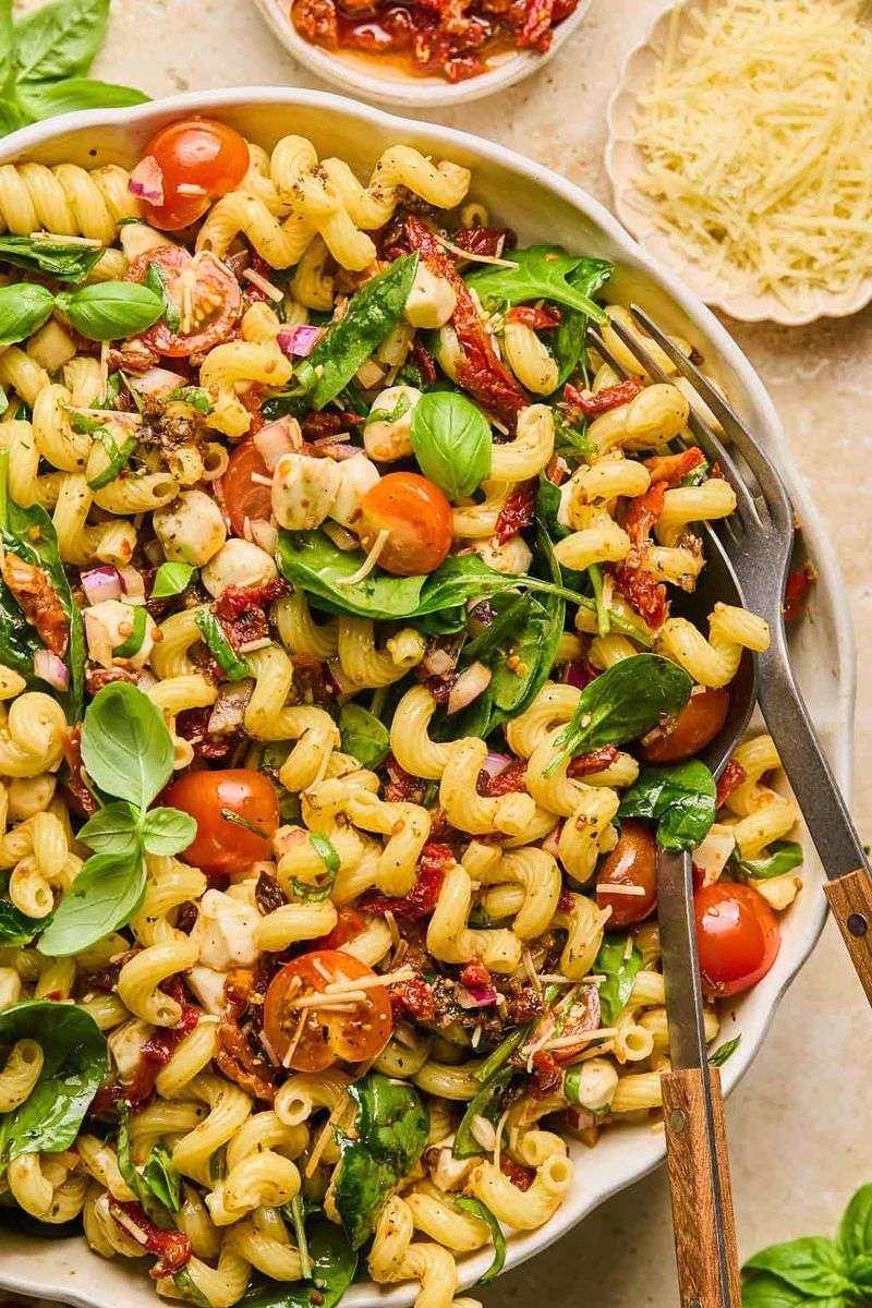 Sundried Tomato & Spinach Salad