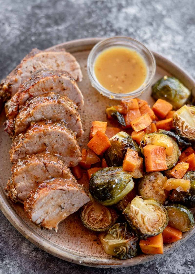 Honey Mustard Pork Tenderloin With Roasted Apples
